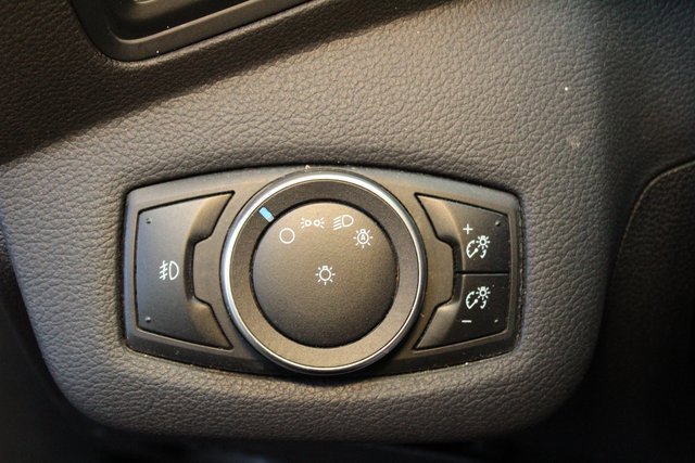 Used 2016 Ford C-MAX SEL w/ Equipment Group 302A image 19