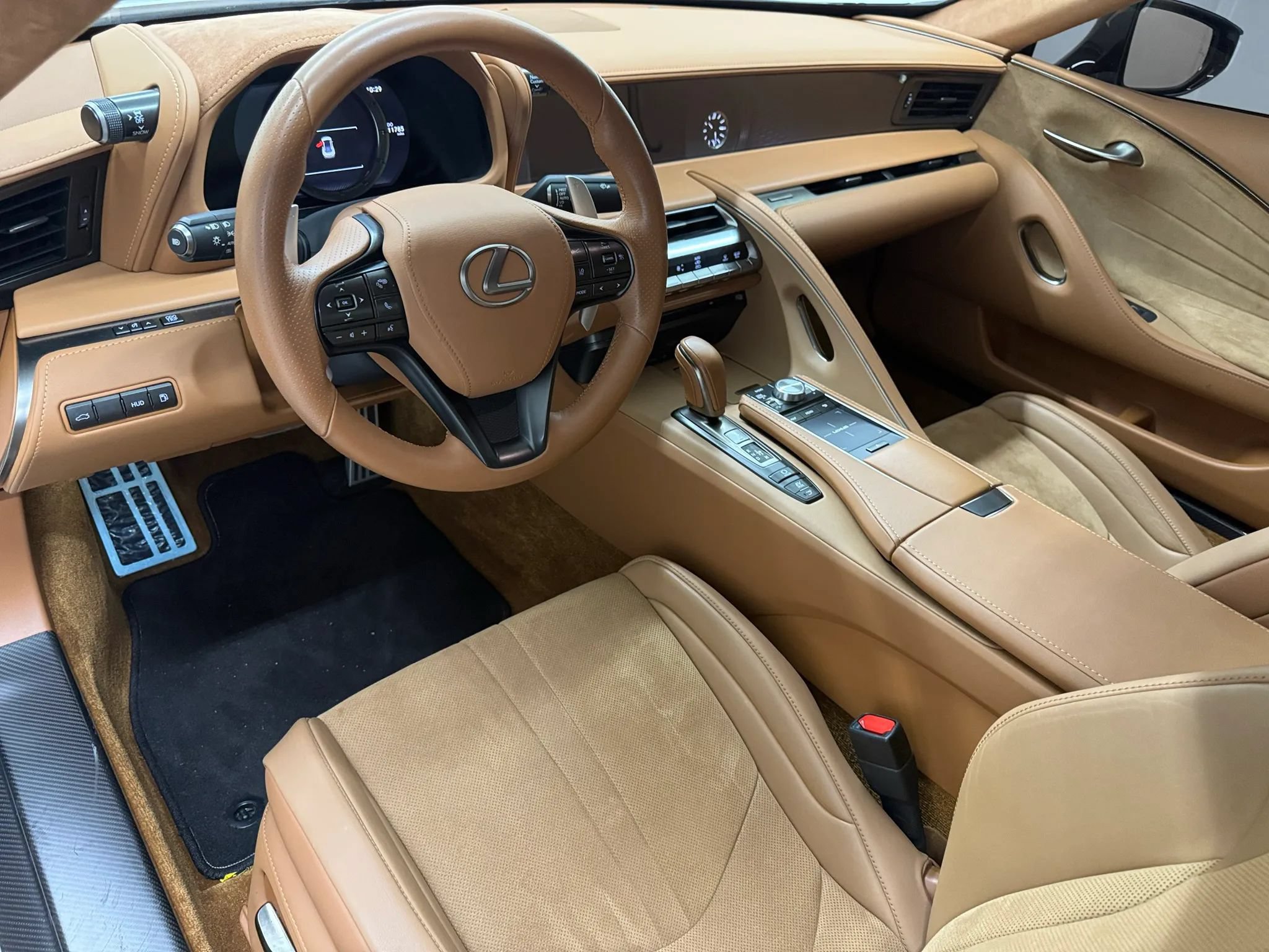 Used 2023 Lexus LC 500h w/ Dynamic Handling Package RWD image 49