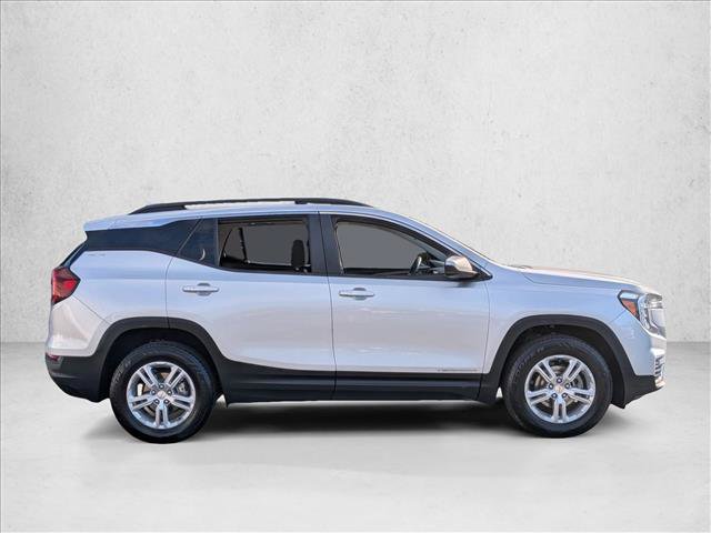 Used 2022 GMC Terrain SLE w/ Driver Convenience Package AWD/4WD image 4