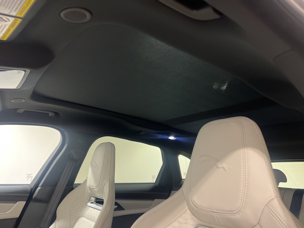 New 2026 Jaguar F-PACE R-Dynamic S image 19