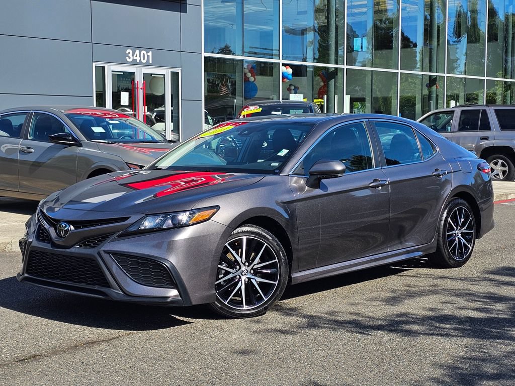 Used 2024 Toyota Camry SE