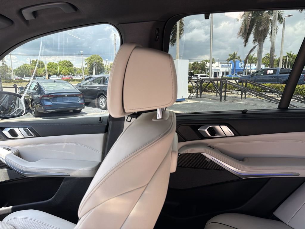 Used 2021 BMW X5 M50i w/ Executive Package AWD/4WD image 12