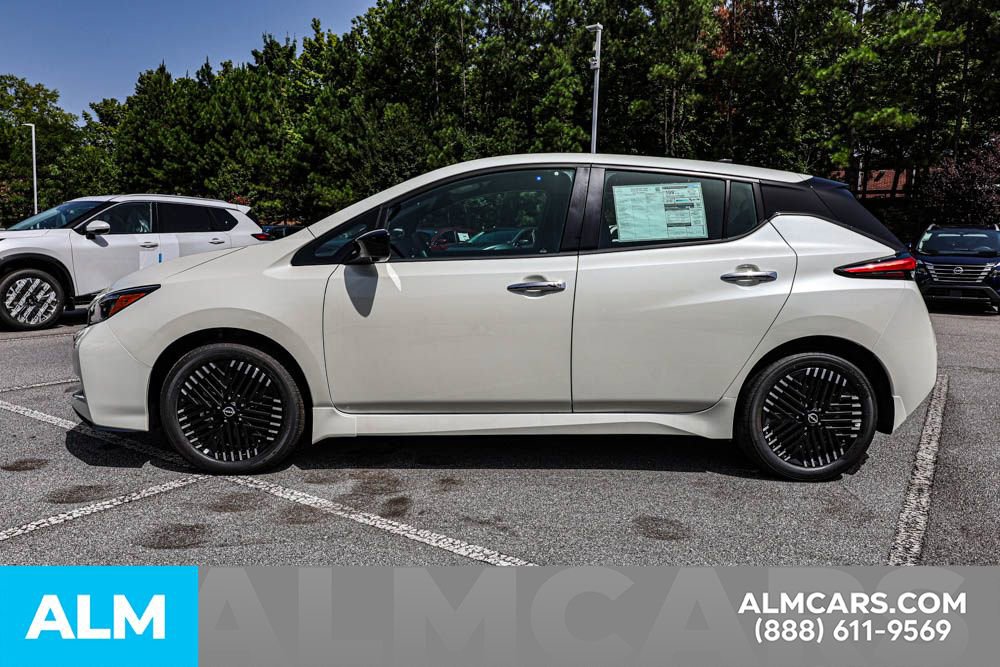 Used 2025 Nissan Leaf SV Plus image 9