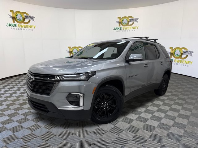 Used 2023 Chevrolet Traverse LT FWD image 3
