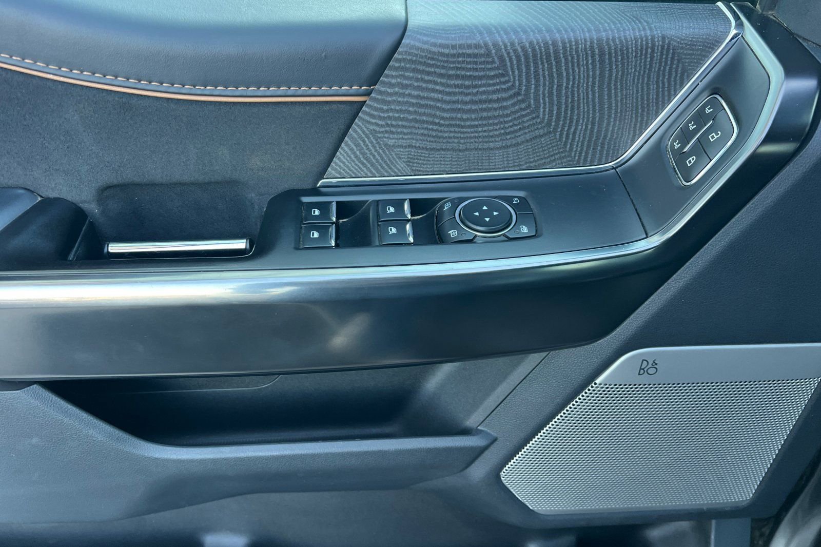 Used 2023 Ford F150 Platinum image 12