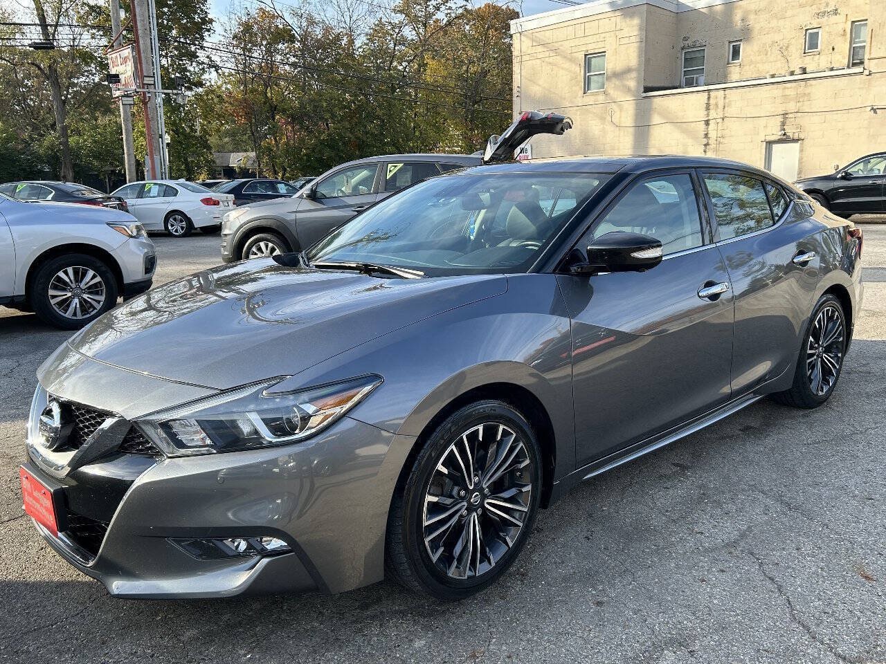Used 2017 Nissan Maxima Platinum FWD image 2