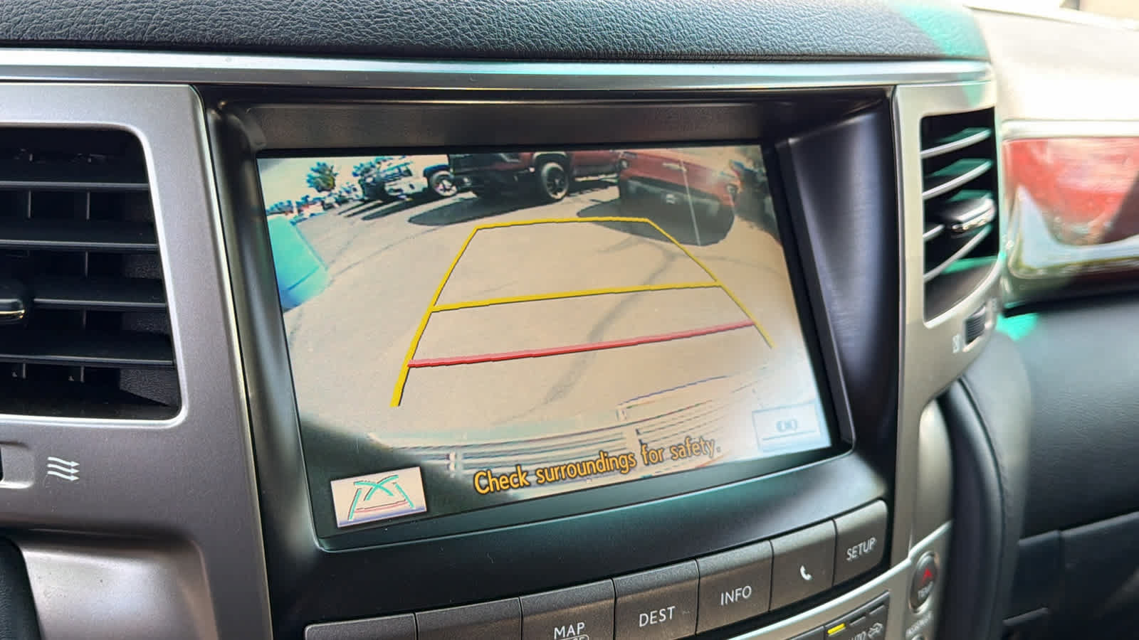 Used 2015 Lexus LX 570 4WD image 16