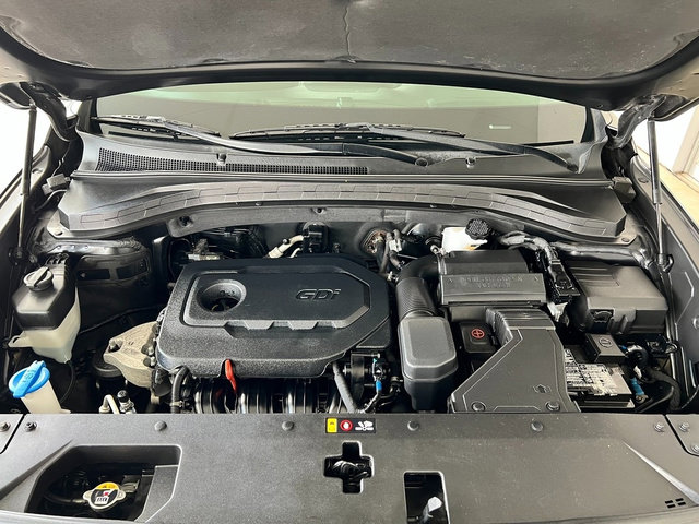 Used 2020 Hyundai Santa Fe SEL image 4