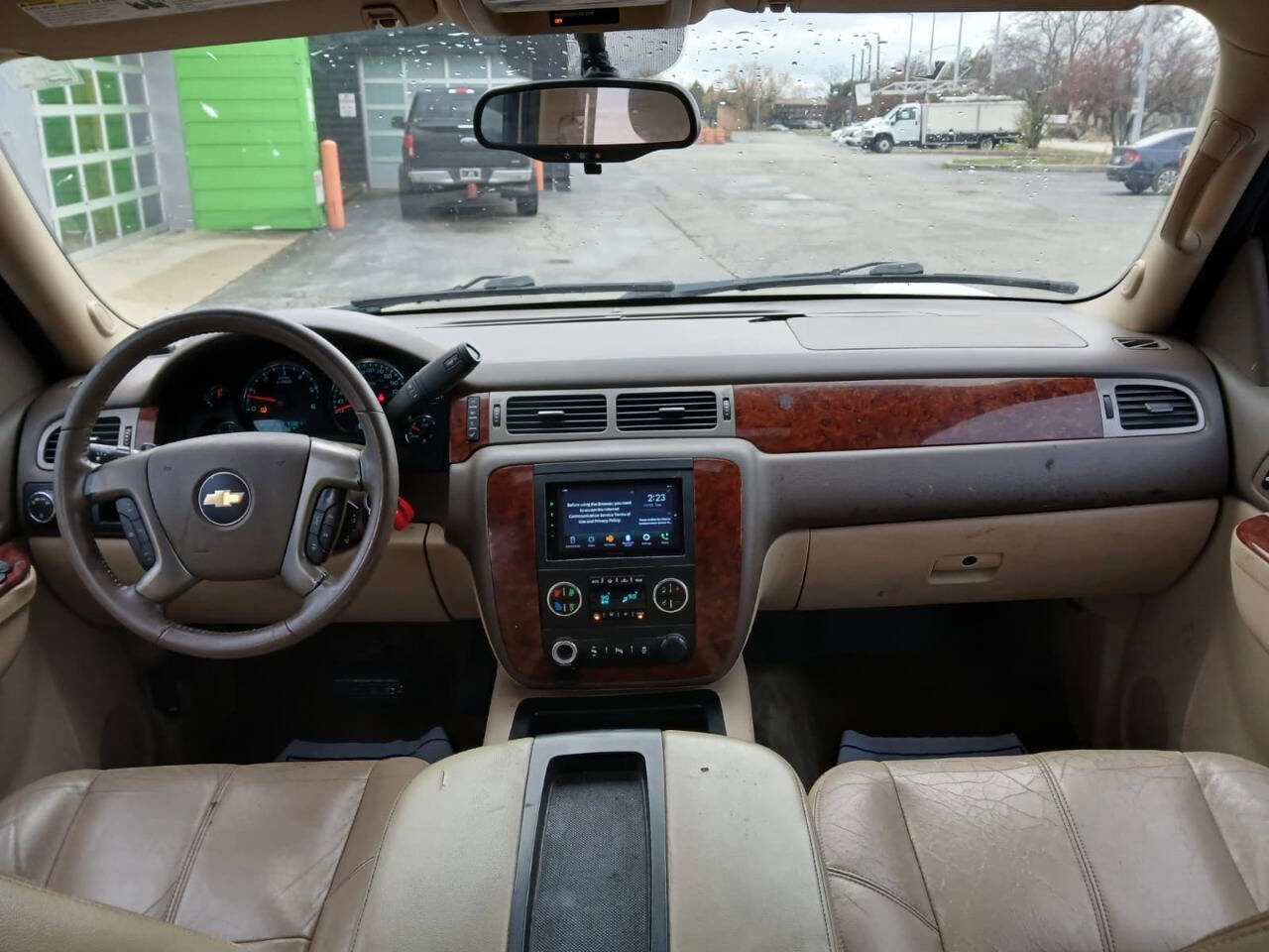 Used 2012 Chevrolet Suburban LT image 11