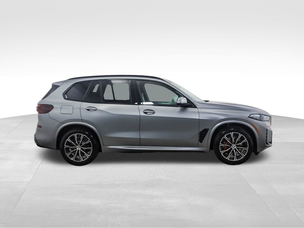 New 2026 BMW X5 xDrive50e image 6