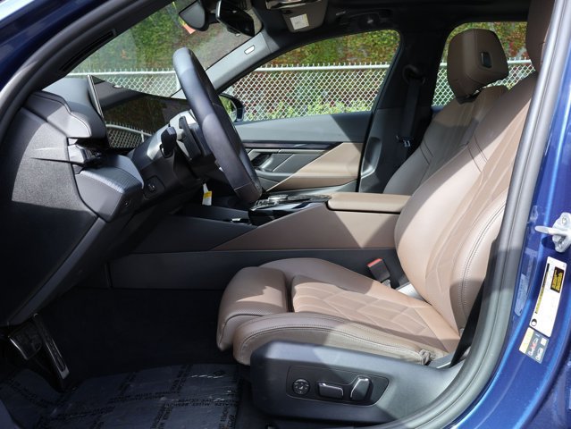 Used 2026 BMW i5 eDrive40 w/ M Sport Package AWD/4WD image 21