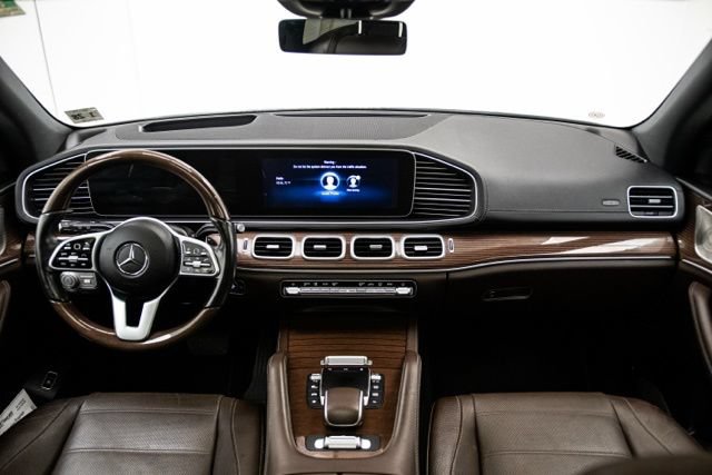 Used 2022 Mercedes-Benz GLS 450 4MATIC image 17