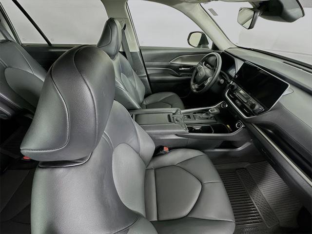 Certified 2024 Toyota Grand Highlander XLE image 28