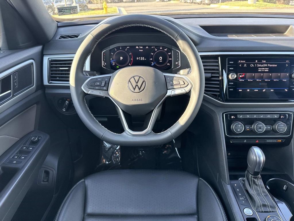 Used 2023 Volkswagen Atlas Cross Sport SE w/ Black Wheel Package AWD/4WD image 13