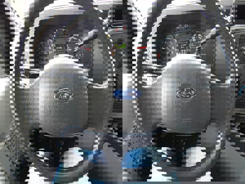 Used 2014 Ford E-350 and Econoline 350 Super Duty image 17