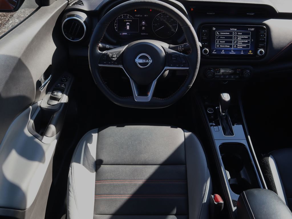 Used 2023 Nissan Kicks SR w/ SR Premium Package image 11