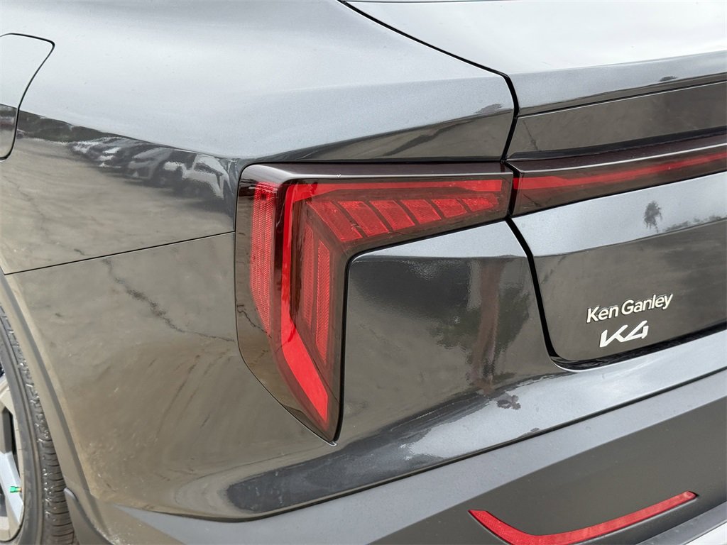 New 2025 Kia K4 LXS image 10