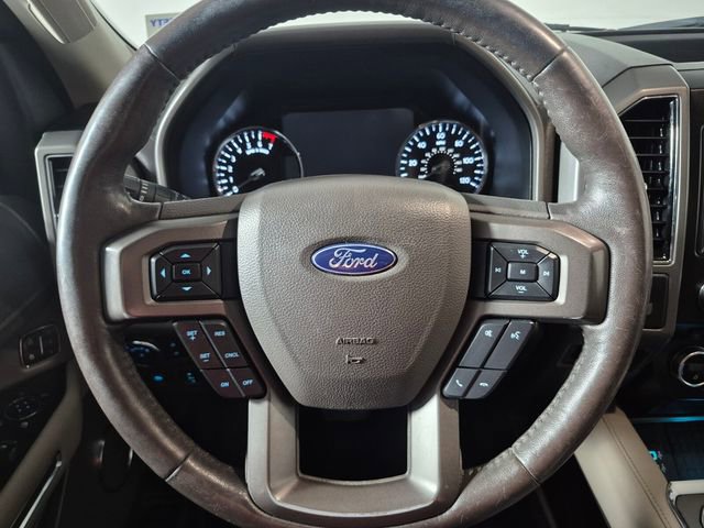 Used 2018 Ford Expedition XLT w/ Equipment Group 202A AWD/4WD image 19