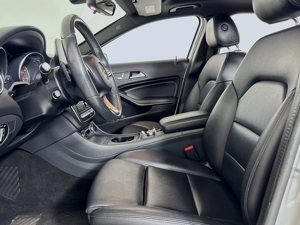 Used 2018 Mercedes-Benz GLA 250 4MATIC image 8