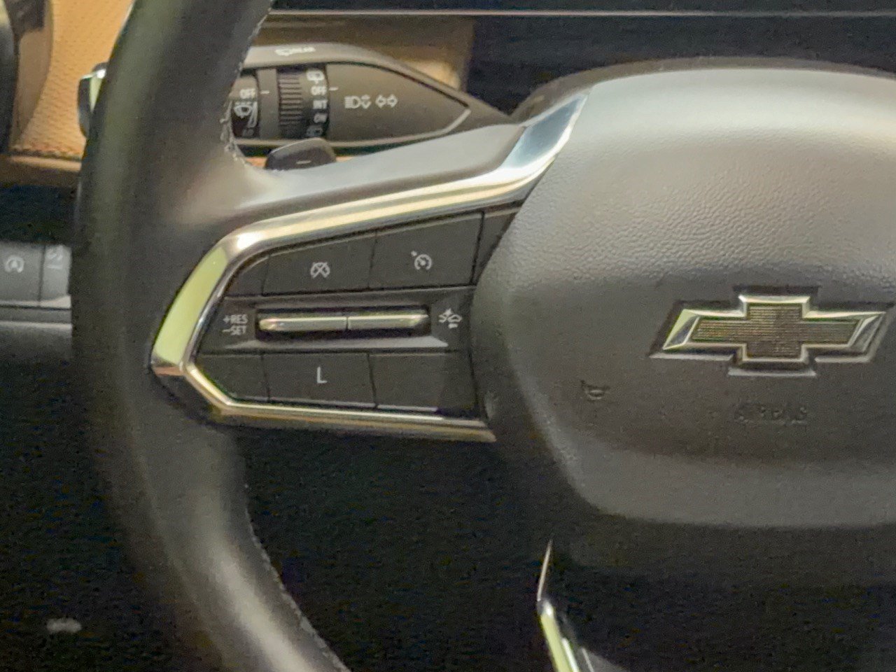 Used 2025 Chevrolet Equinox ACTIV w/ Safety and Technology Package AWD/4WD image 18
