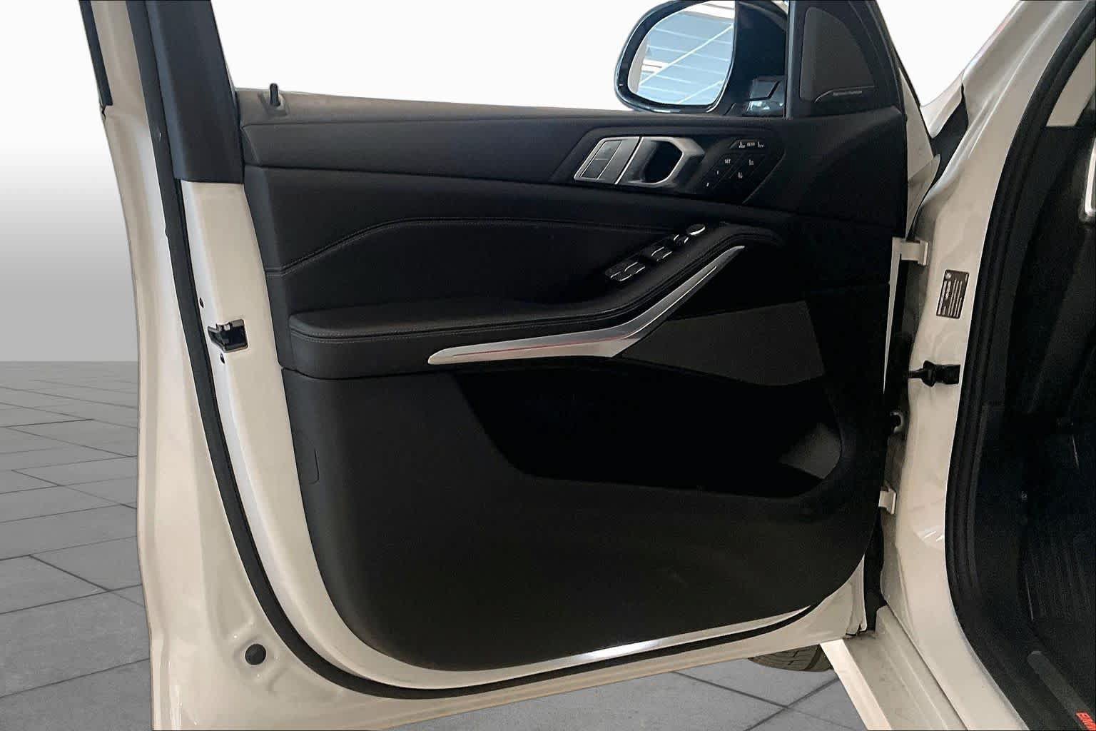 Used 2020 BMW X7 xDrive40i w/ Premium Package AWD/4WD image 20