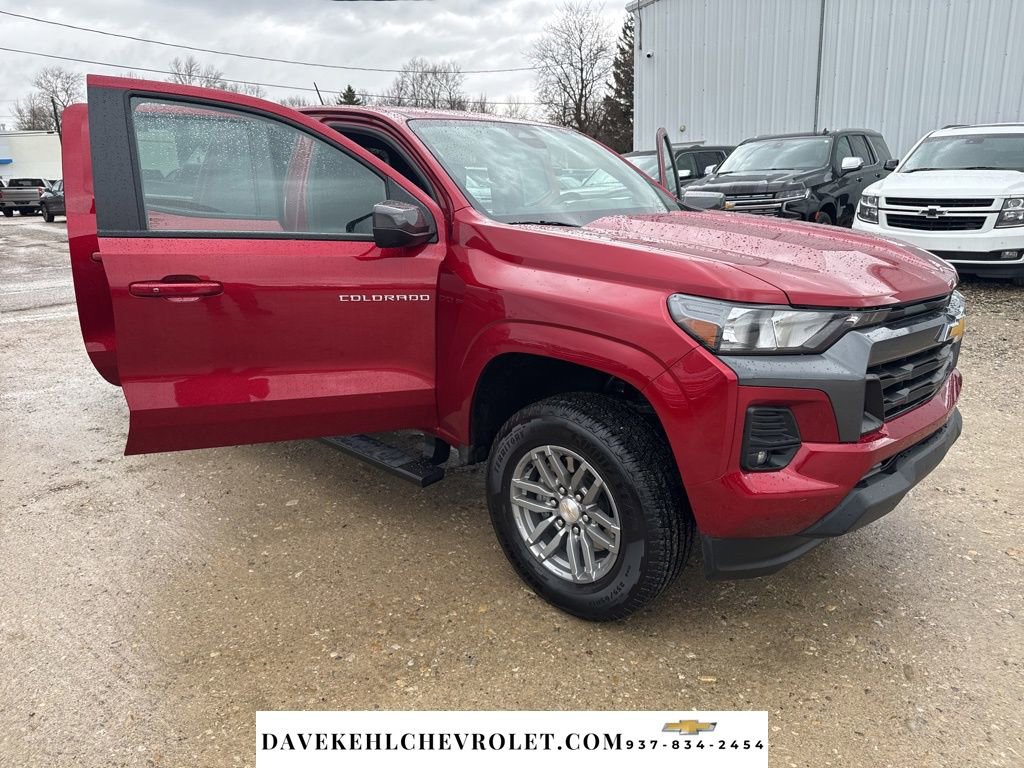 Used 2024 Chevrolet Colorado LT w/ LT Convenience Package II image 33