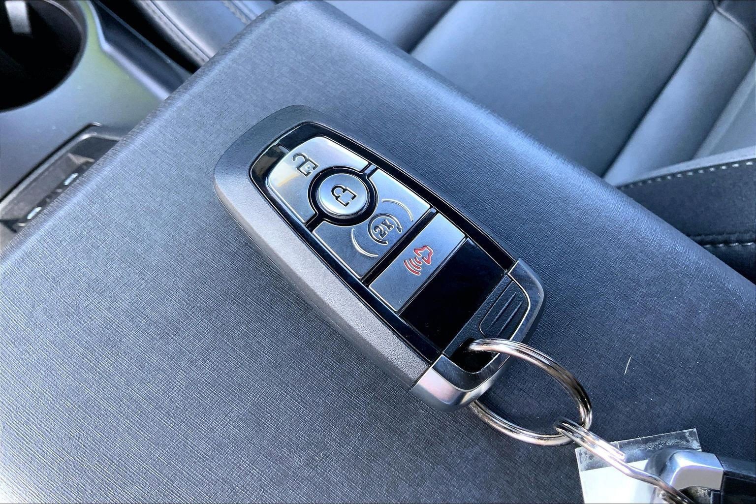 Used 2024 Ford Bronco Everglades image 14