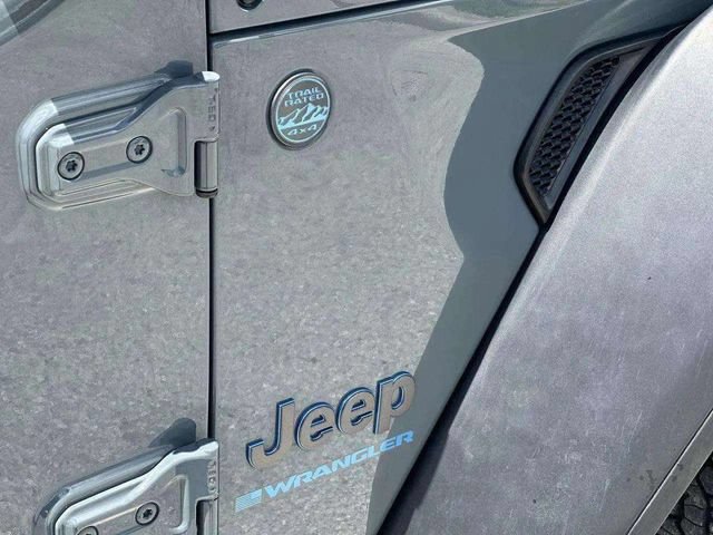 Used 2024 Jeep Wrangler Unlimited Rubicon 4xe AWD/4WD image 16