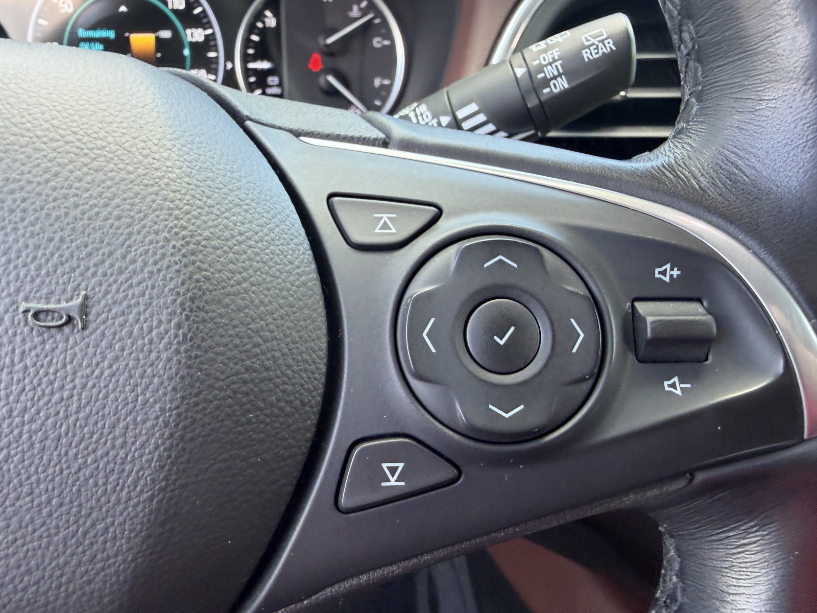 Used 2019 Buick Enclave Avenir w/ Avenir Technology Package AWD/4WD image 18