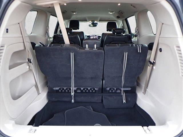 Used 2022 Chrysler Pacifica Touring-L image 8