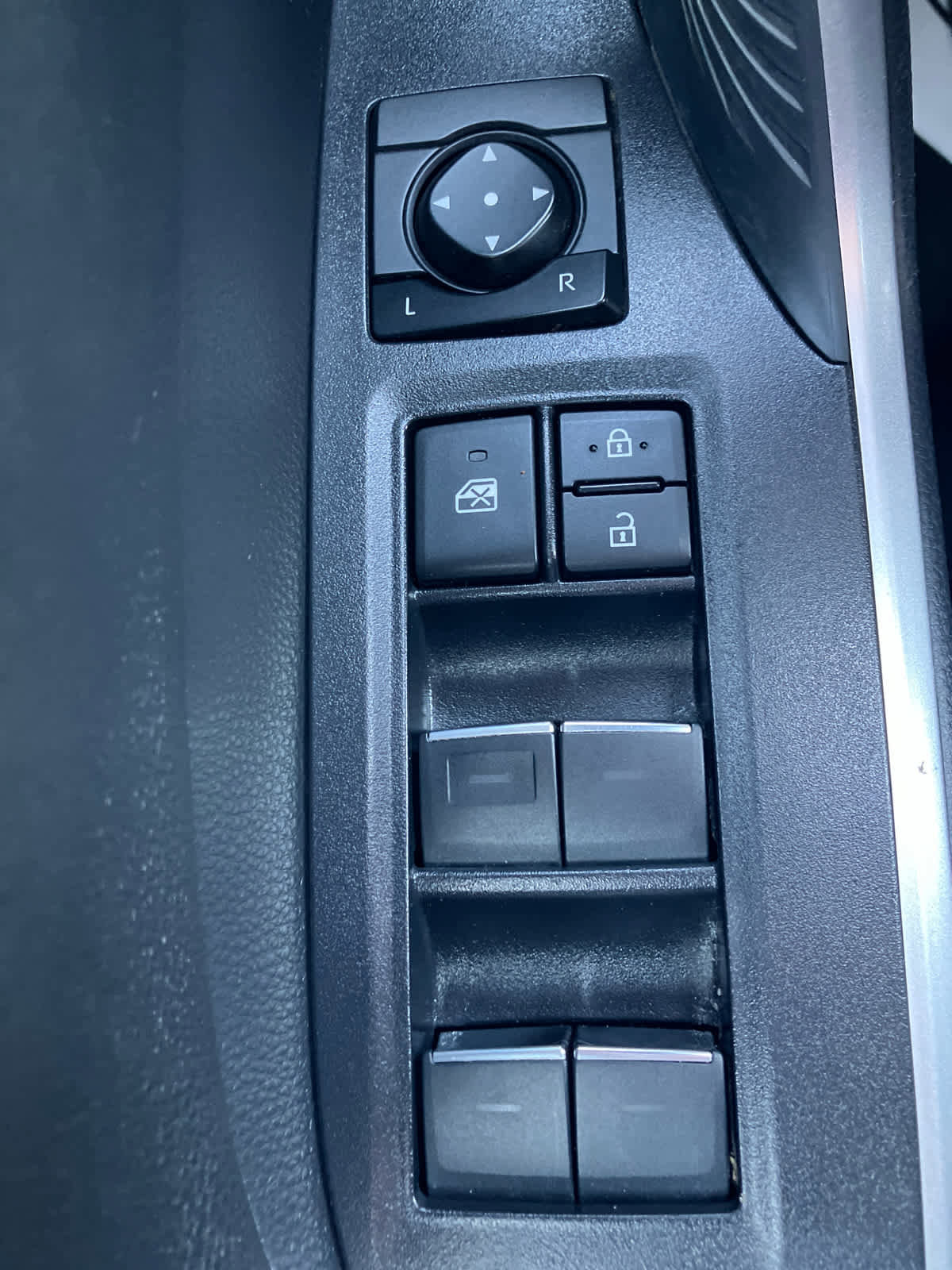 Used 2022 Toyota RAV4 XSE w/ Premium Package AWD/4WD image 13
