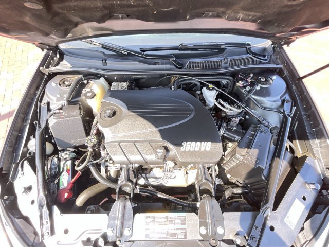 Used 2010 Chevrolet Impala LT w/ Luxury Edition Package FWD image 24