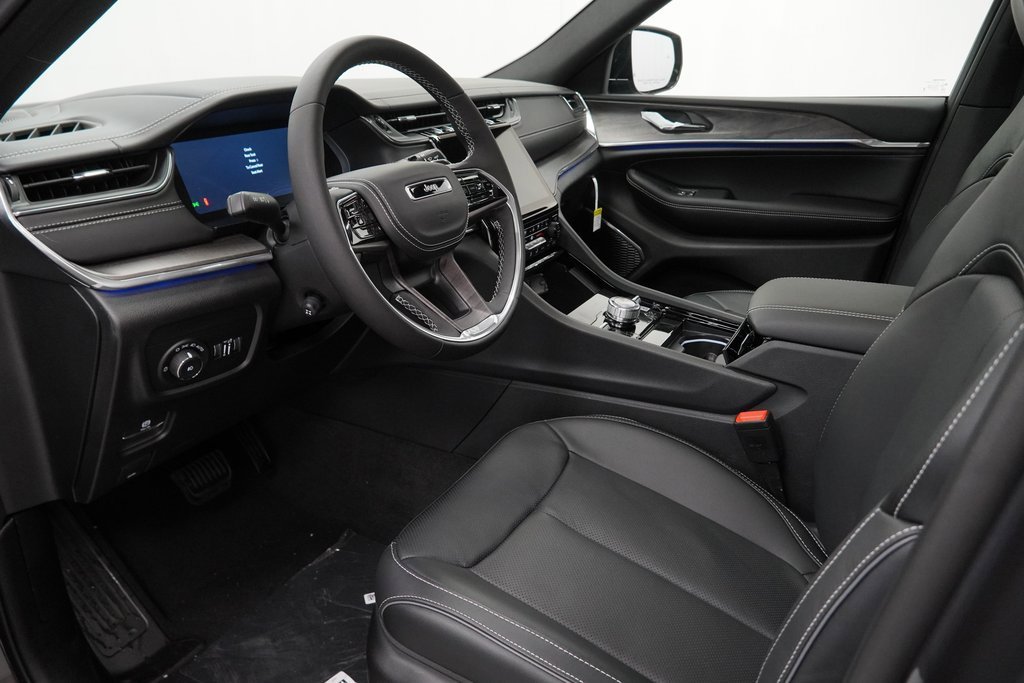 New 2025 Jeep Grand Cherokee Overland w/ Trailer Tow Package image 16