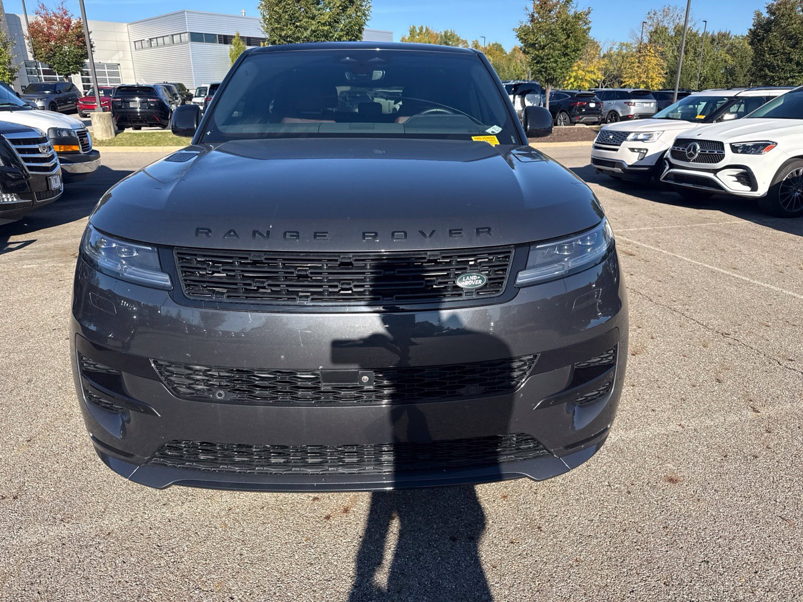 Used 2024 Land Rover Range Rover Sport Dynamic SE AWD/4WD image 2