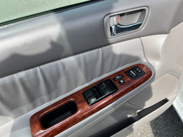 Used 2006 Toyota Camry LE FWD image 29