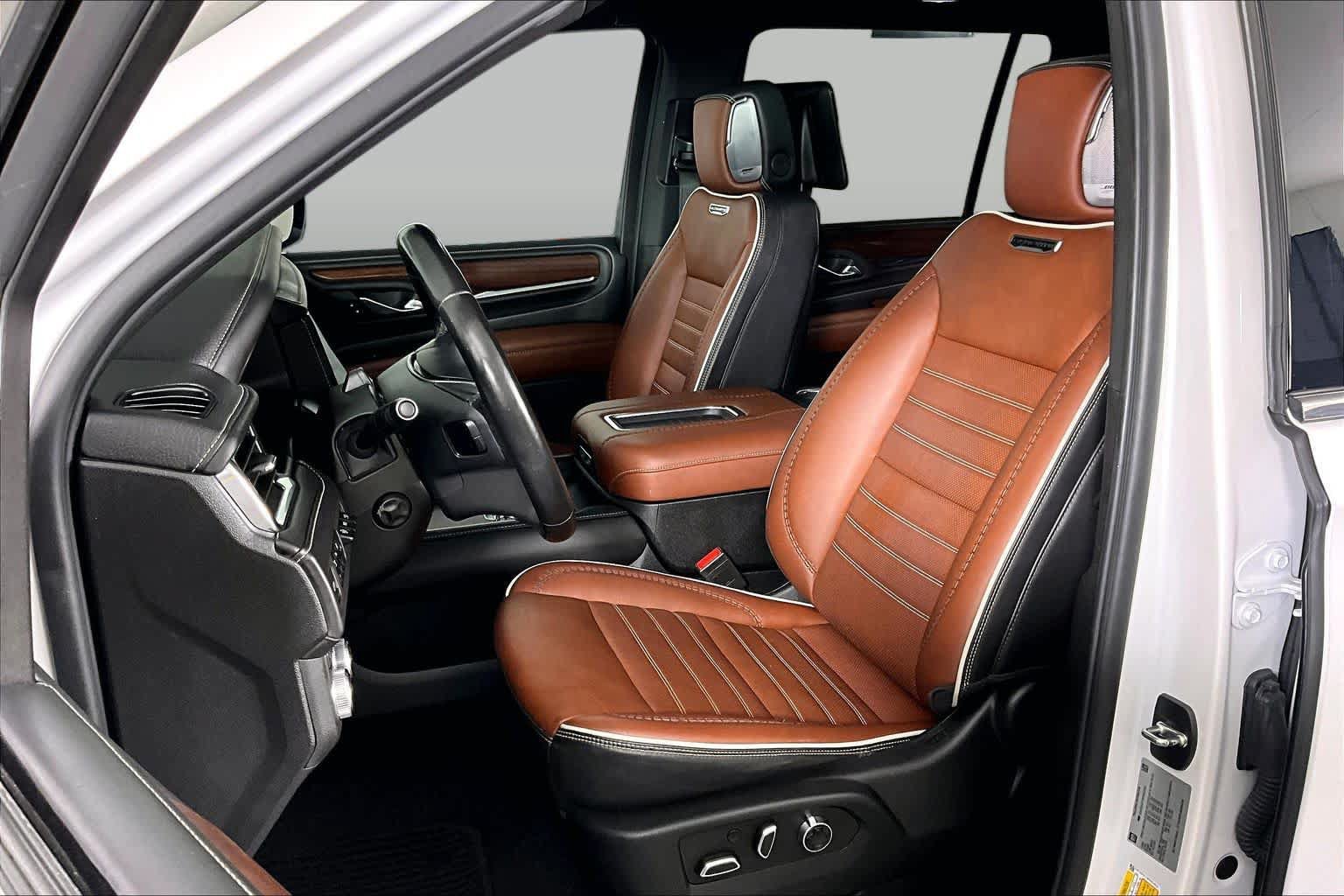 Certified 2023 GMC Yukon XL Denali Ultimate AWD/4WD image 8