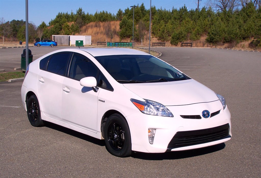 Used 2013 Toyota Prius Two image 1