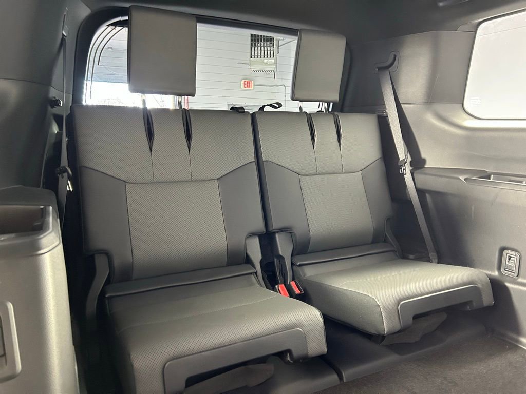 Used 2024 Lexus GX 550 w/ Accessory Package (2T) AWD/4WD image 15
