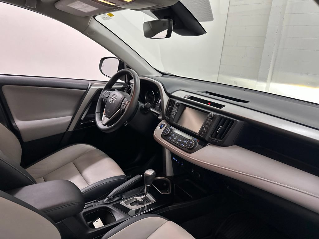 Used 2016 Toyota RAV4 Limited FWD image 58