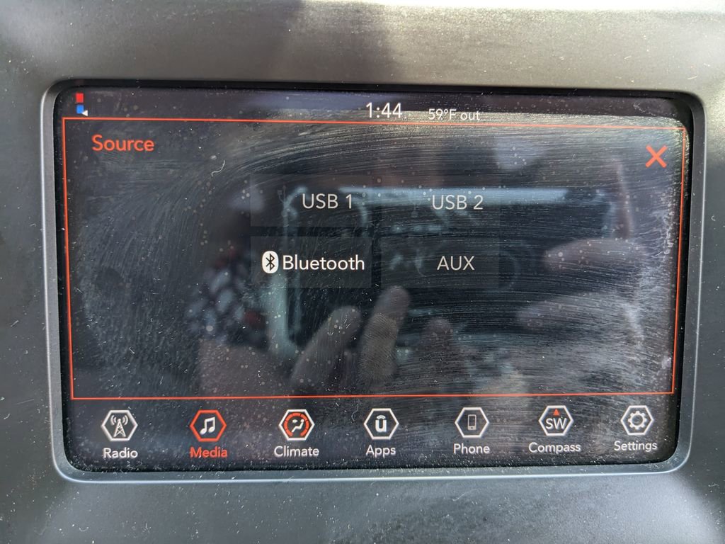 Used 2019 Jeep Cherokee Latitude w/ Popular Appearance Group FWD image 29