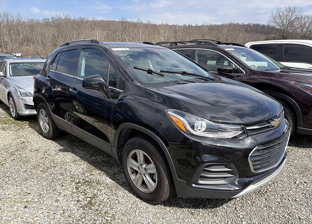 Used 2020 Chevrolet Trax LT w/ LT Convenience Package AWD/4WD image 4