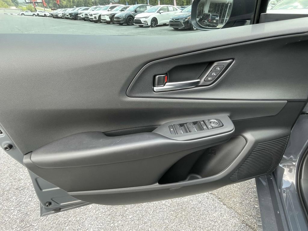 Used 2025 Toyota Prius Plug-In Hybrid w/ Limited Premium Package image 16