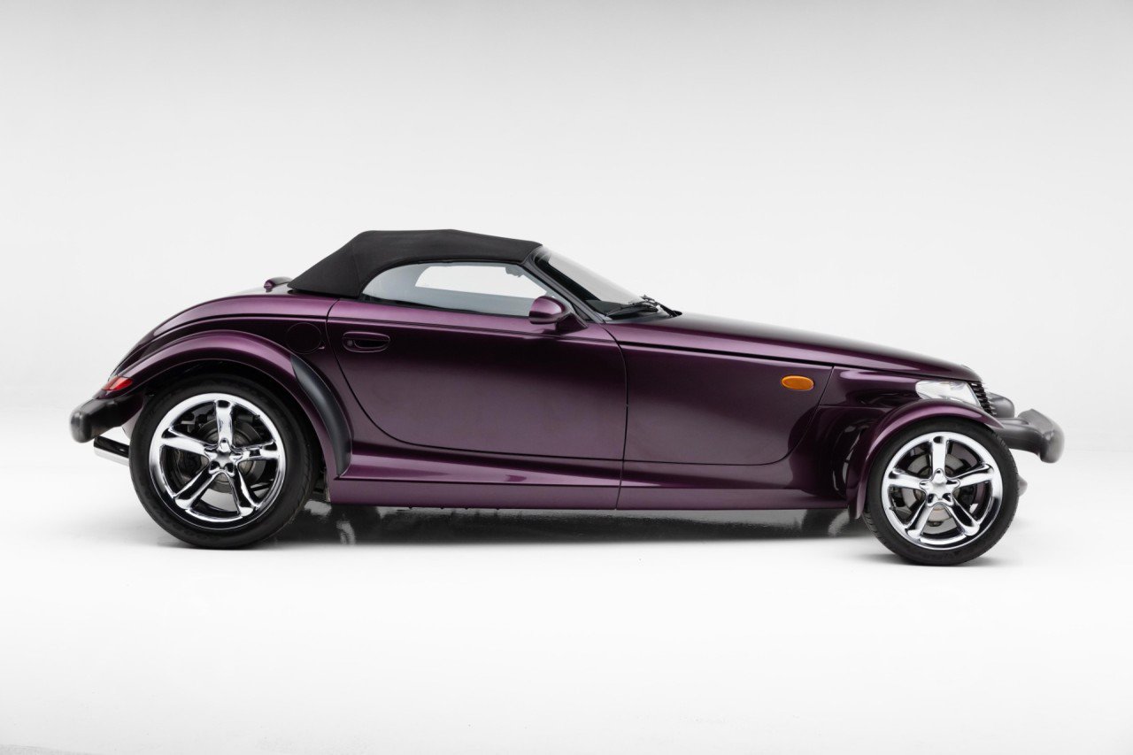 Used 1999 Plymouth Prowler RWD image 27