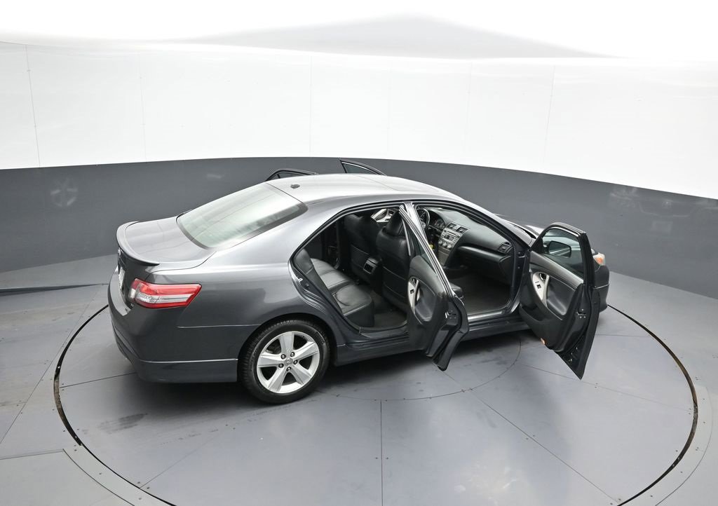 Used 2011 Toyota Camry SE image 45