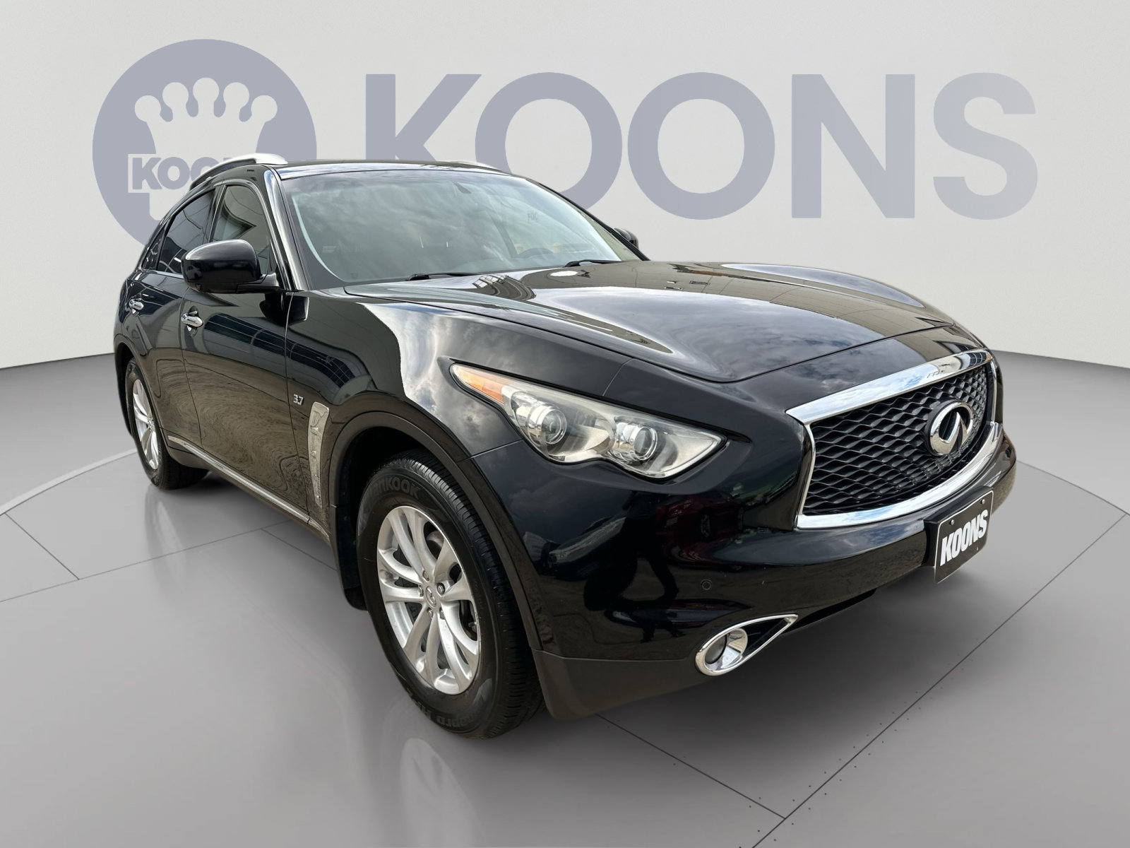 Used 2017 INFINITI QX70 AWD w/ Premium Package image 18
