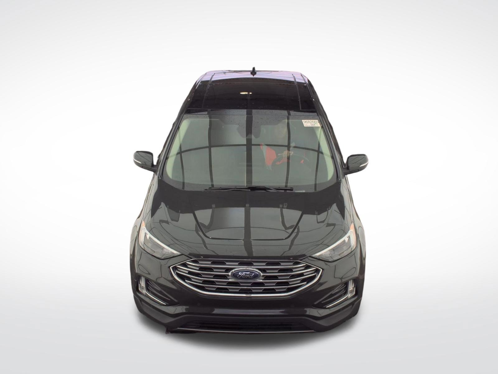 Used 2023 Ford Edge Titanium w/ Class II Trailer Tow Package AWD/4WD image 2