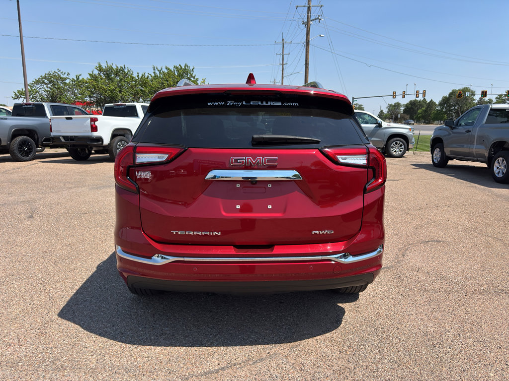 Used 2023 GMC Terrain Denali w/ Denali Premium Package AWD/4WD image 7