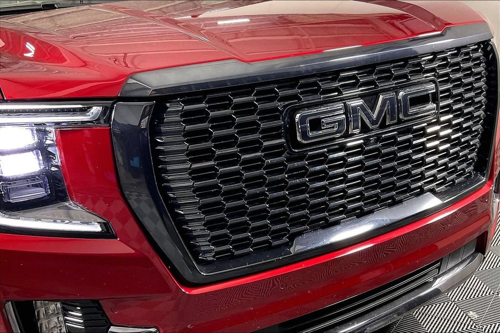Used 2023 GMC Yukon Denali Ultimate AWD/4WD image 40