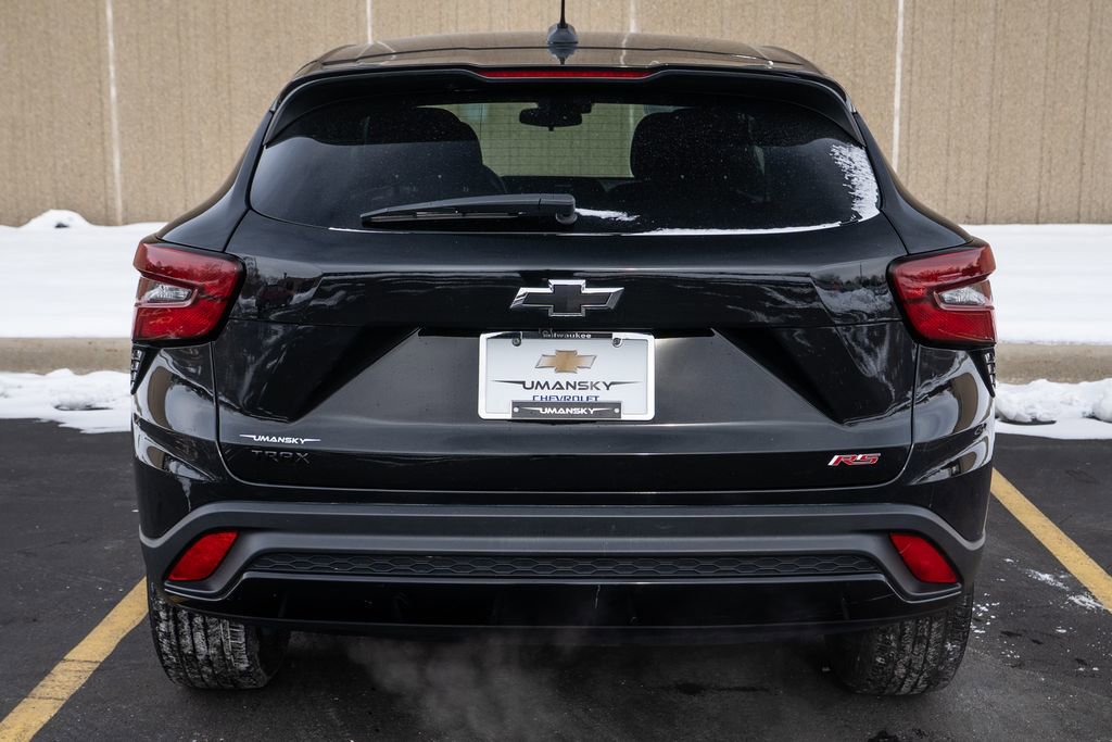 Used 2024 Chevrolet Trax RS w/ Sunroof Package image 6