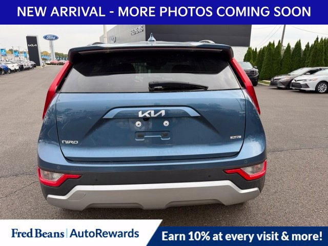 Used 2023 Kia Niro EX w/ EX Cold Weather Package FWD image 6